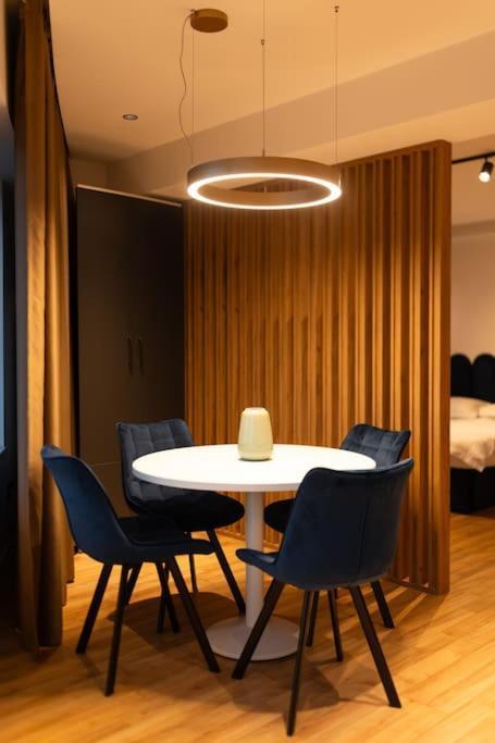 Nest Inn Azure Apartment Cluj-Napoca Exterior photo